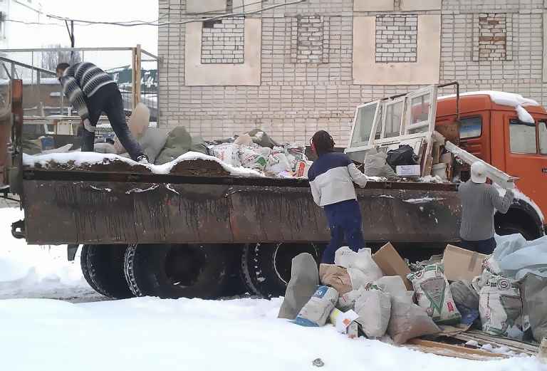 Вывоз мусора с грузчиками газель по Краснодару
