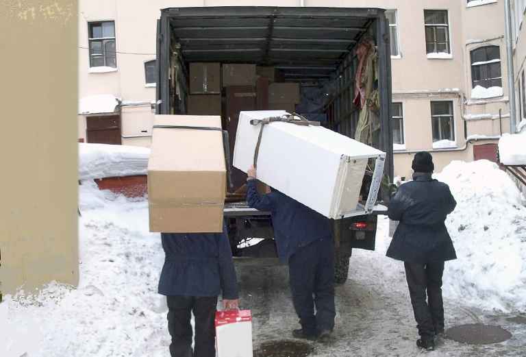 Отвезти холодильник, шкаф, коробки, диван, личные вещи на дачу из Москвы в Ярославль