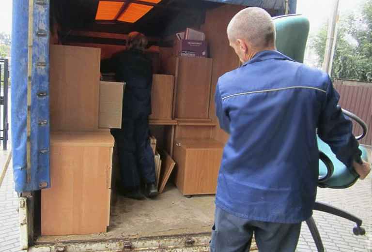 Заказ авто для отправки вещей : Детские товары из Тюмени в Москву