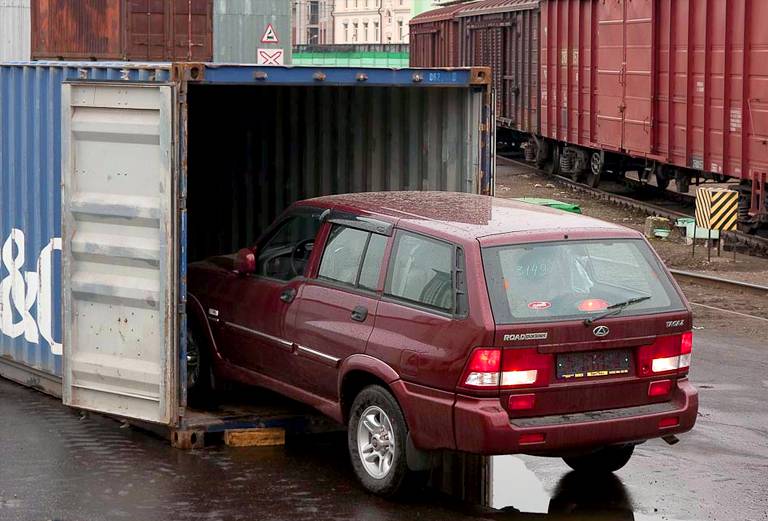 Стоимость транспортировки жд контейнером машины из Челябинска в Краснодар
